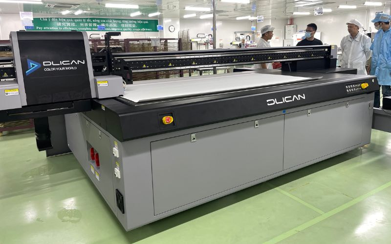 Máy in UV phẳng Dlican ứng dụng trong nhiều ngành nghề